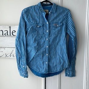 Women’s Hollister plaid button down